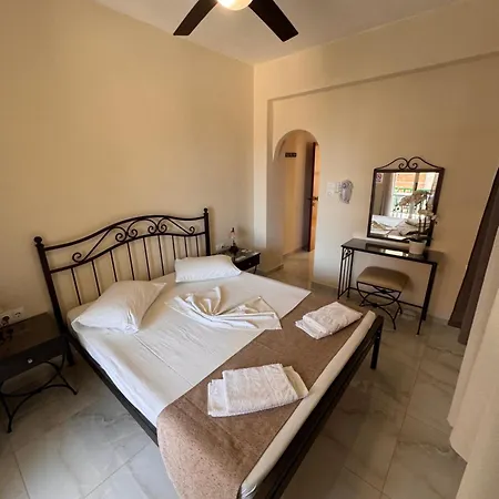 아파트 Paradise Garden Paros *