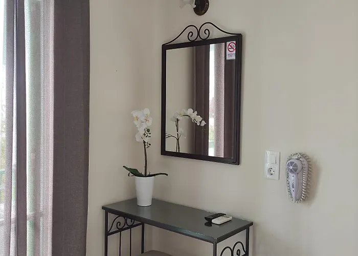 アパート Paradise Garden Paros ピソ ・リバディ