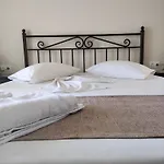 Paradise Garden Paros * פיסו ליבאדי