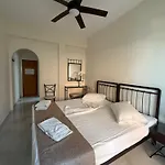 Paradise Garden Paros * פיסו ליבאדי